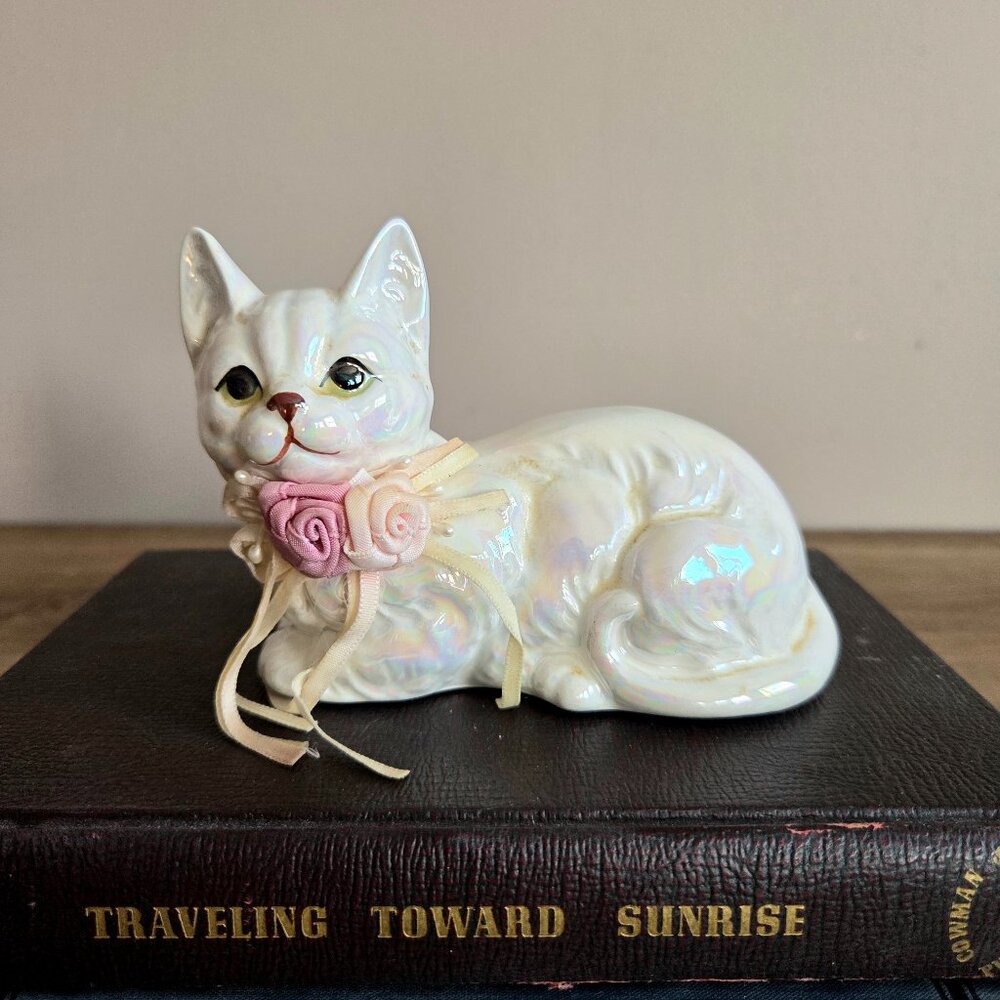 Vintage iridescent porcelain lusterware kitten/cat figurine.